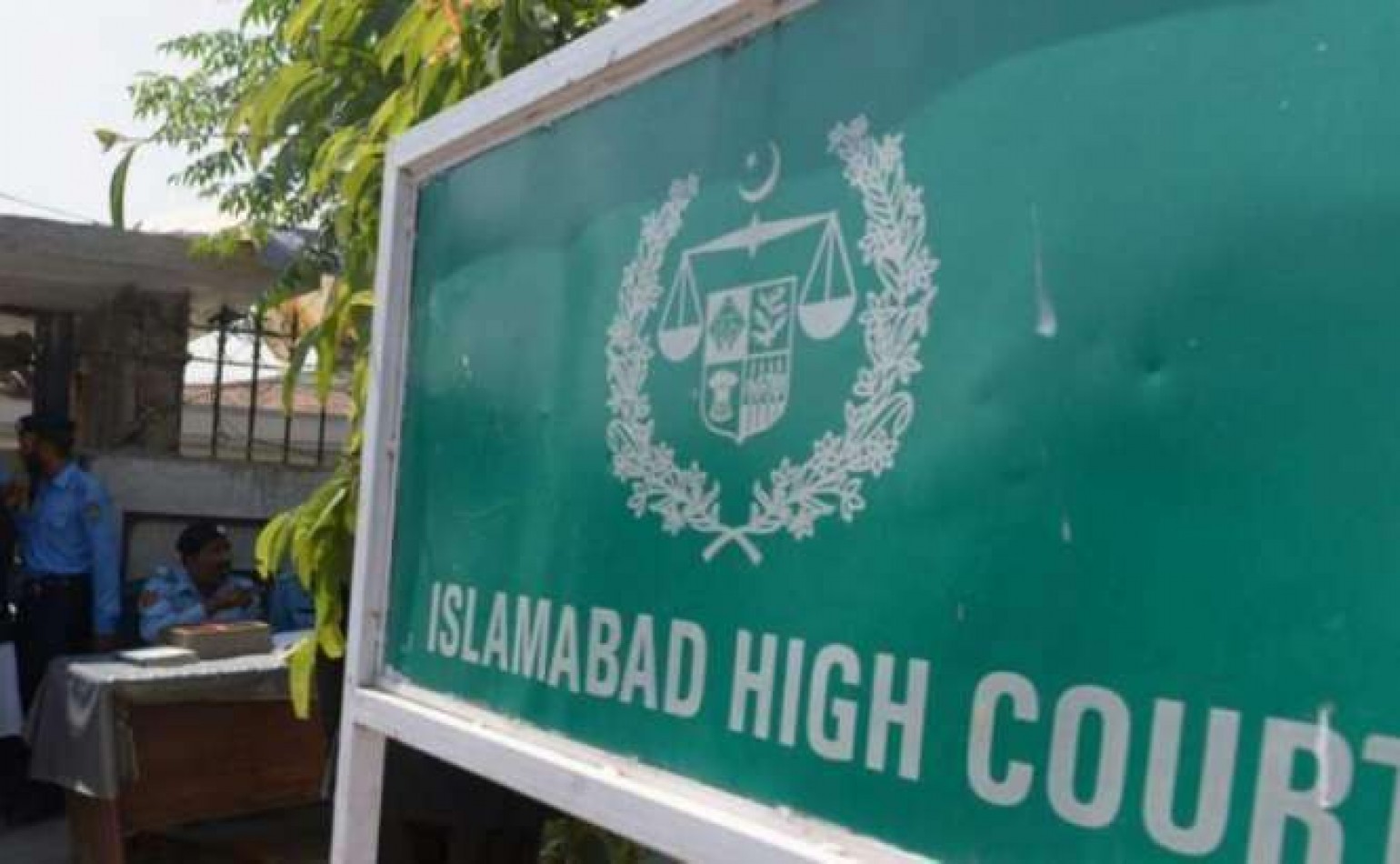 Fighting for Internet freedom on a legal front: Umar Gilani and Asad Baig challenge the legality of the news and social media blackout during ‘Faizabad Dharna’