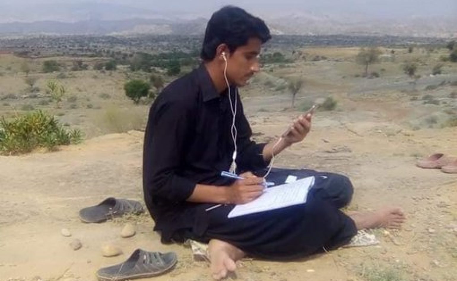 Media Matters for Democracy expresses concern over the lack of Internet access to students for online education